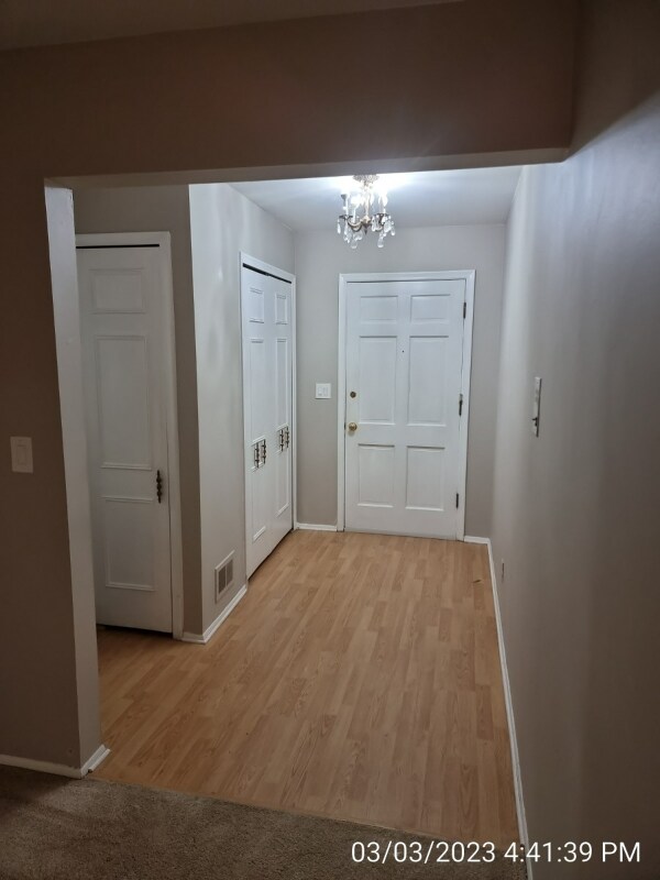 Building Photo - 27598 Echo Valley W