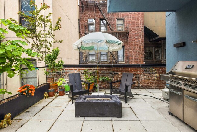 Building Photo - 61 Rivington St