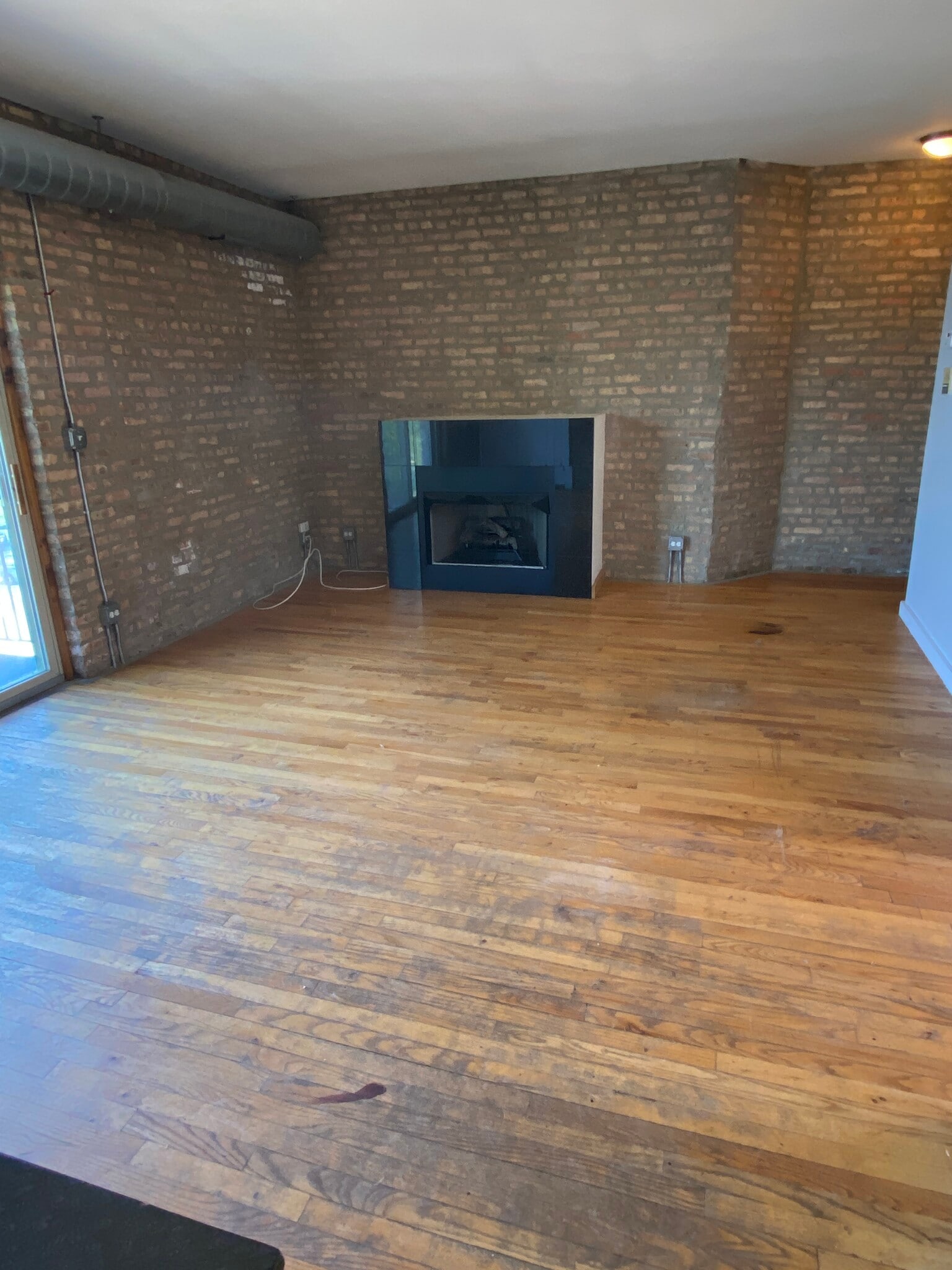 Building Photo - 1223 W Greenleaf Ave