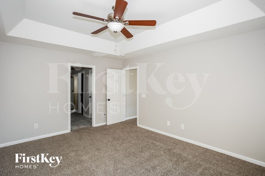 Building Photo - 6115 Downfield Wood Dr