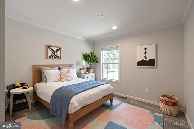 Building Photo - 307 Larkspur Rd