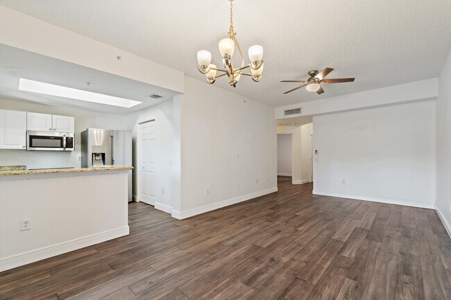 Building Photo - 2806 Veronia Dr