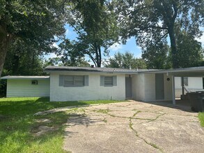 Building Photo - 11855 Mollylea Dr