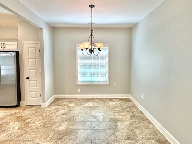 Building Photo - RiverstoneDrive5378