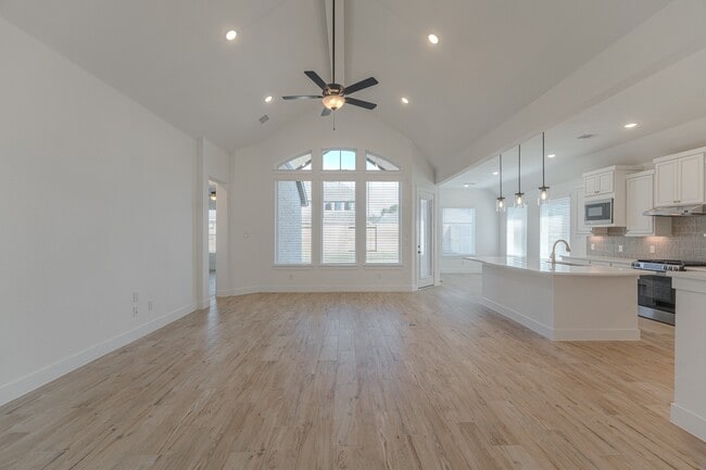 Building Photo - 9721 Roaring River Fls Ln