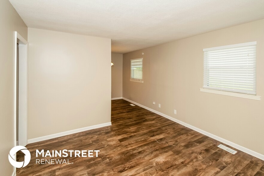 Building Photo - 209 Pine St