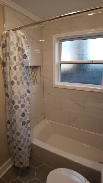 Building Photo - 48 Peachtree Ave NE