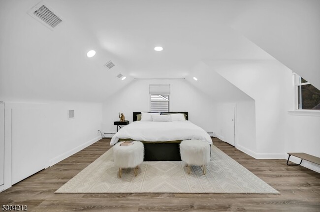 Building Photo - 328 Minute Arms Rd