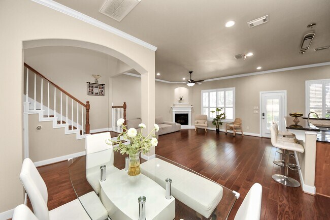 Building Photo - 10342 Solitaire Cir