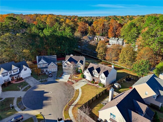 Building Photo - 5670 Winter Bluff Way NE