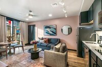 Building Photo - 611 Commerce St