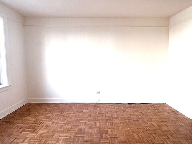 Building Photo - 35-39-39 Fulton St