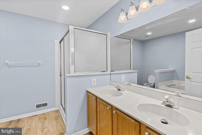 Building Photo - 14 Hearthstone Ln