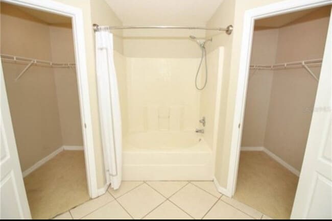 Building Photo - 305 Garden Oak Ct