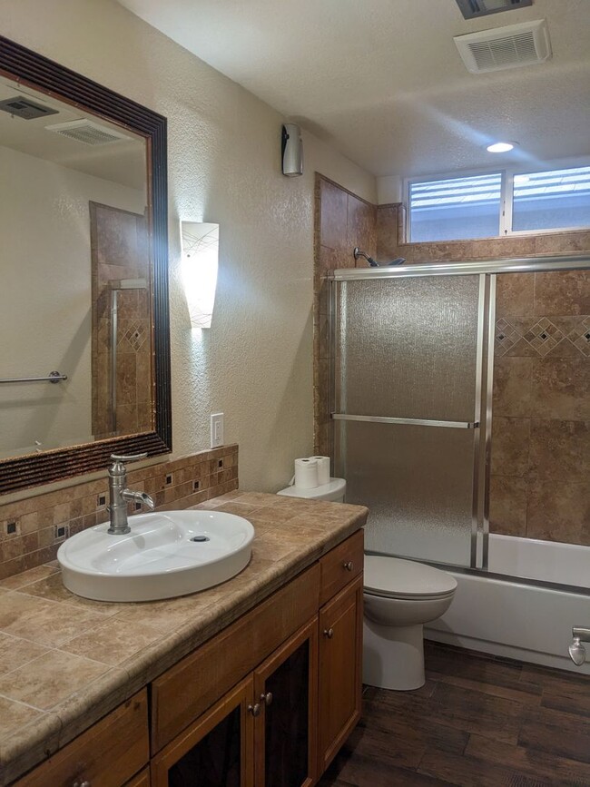 Building Photo - SW SPLIT WING BEAUTY !!! SPECIAL! $3047.50...