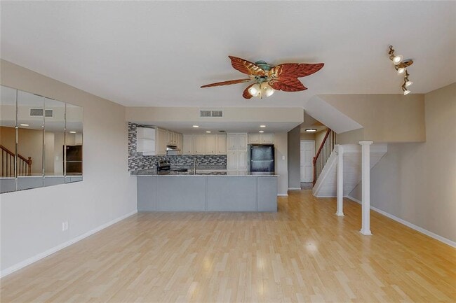 Building Photo - 426 Yacht Club Dr