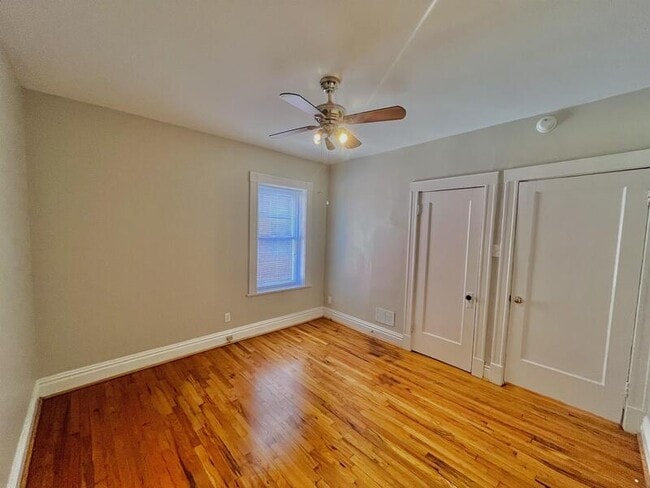 Building Photo - 1533 McCausland Ave