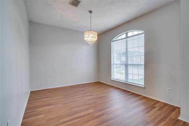 Building Photo - 2401 Redfield Dr