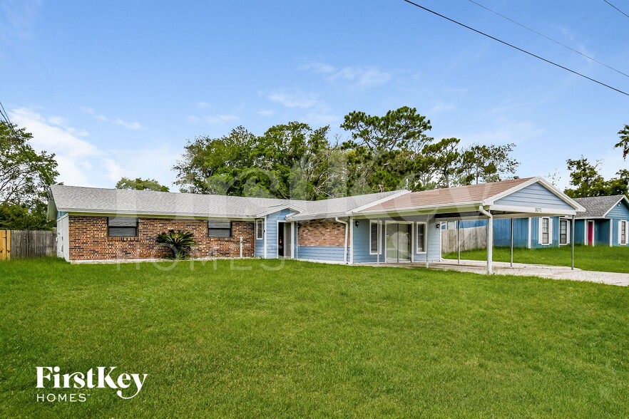 Building Photo - 3572 Fortuna Dr