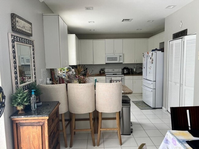 Building Photo - 18280 Coral Isles Dr