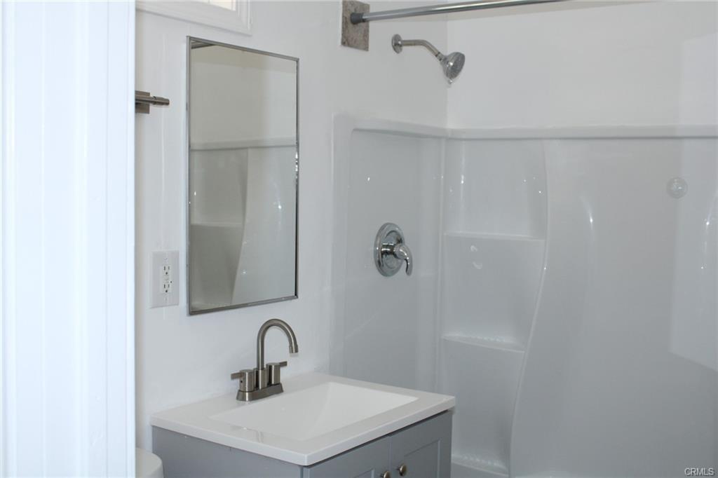 Building Photo - 144 E Avenue Q