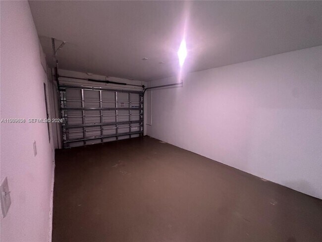 Building Photo - 116 NW 10th St