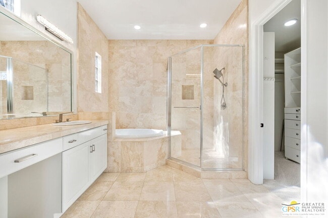 Building Photo - 4 Hillcrest Dr