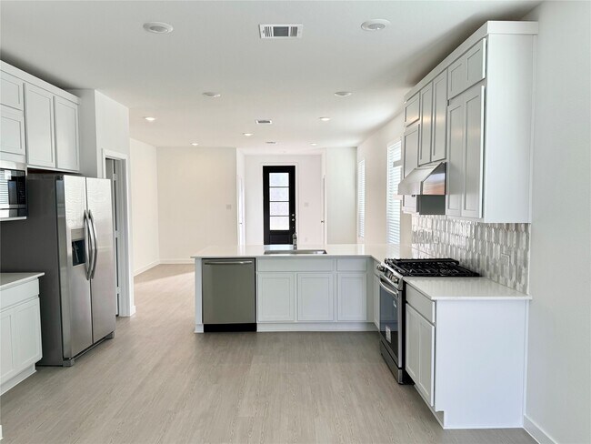 Building Photo - 5835 Majestic Sky Dr