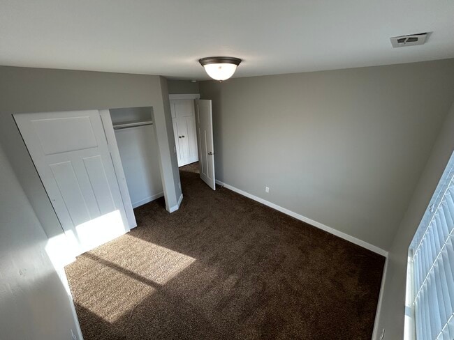 Building Photo - 14369 S Oakfield Way