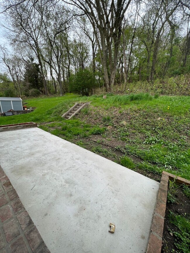 Building Photo - Spacious 3 Bed/1.5 Bath Home in Overbrook ...