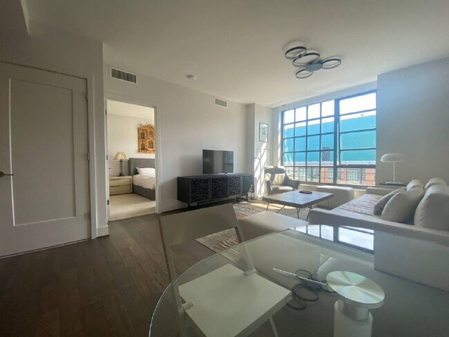 Building Photo - One of the Newest and Most Desirable Locations On the Wharf! Fully Furnished 1 Bed at the VIO! Av...