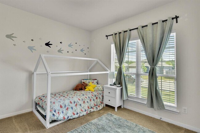 Building Photo - 632 Friar Tuck Dr