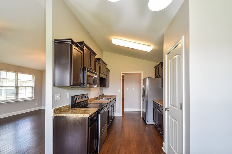 Building Photo - 8896 Willa Jean Cove