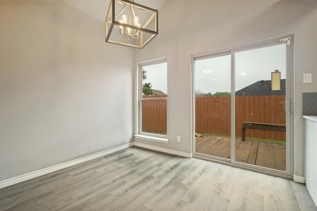 Building Photo - 945 Ramblewood Dr