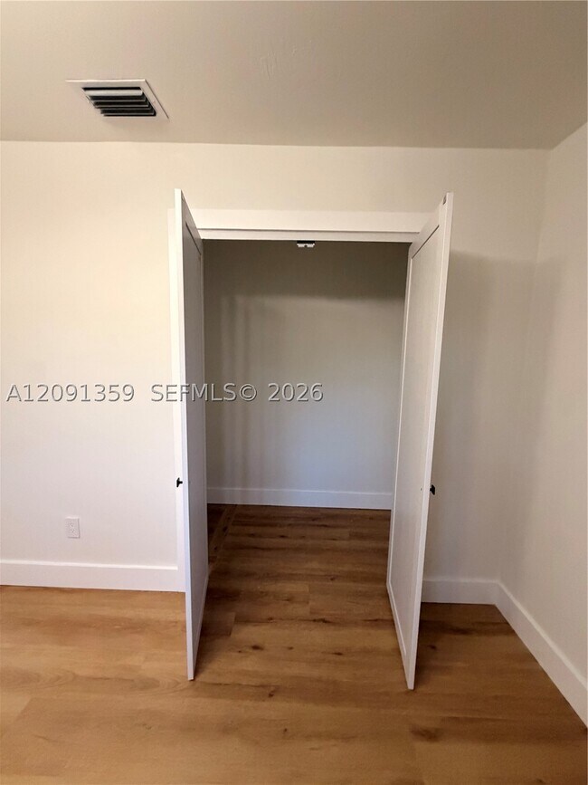 Building Photo - 18608 SW 93rd Pl