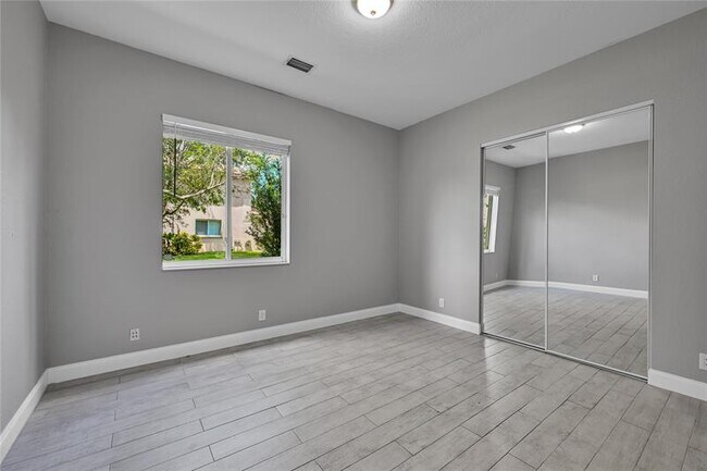 Building Photo - 11162 Regatta Ln