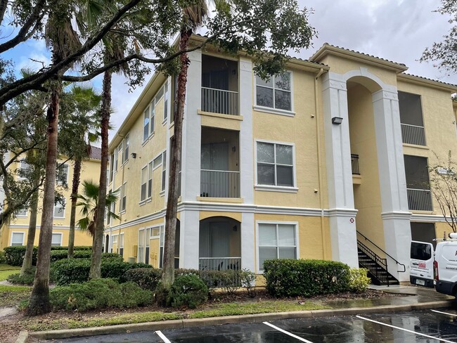 Primary Photo - Beautfiul 1BR/1BA Condo in Visconti in Mai...