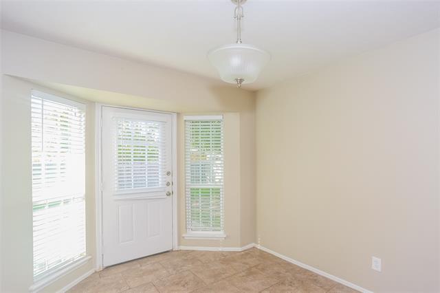 Building Photo - 702 Southridge Ct