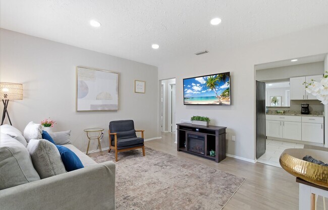 Building Photo - Charming Sarasota Retreat –4-Bedroom/3-Bathroom Modern Pool Home Near Everything!