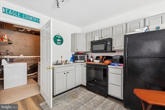 Building Photo - 207 Delmar St