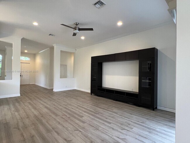 Building Photo - 2408 Deer Creek Rd
