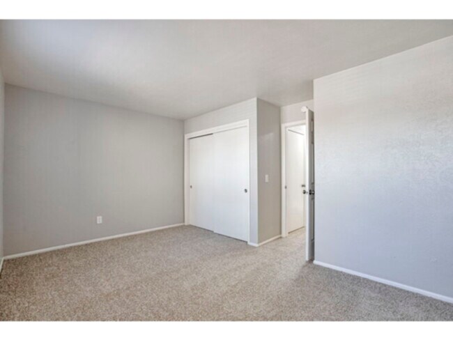 Building Photo - 790 S Patton Ct