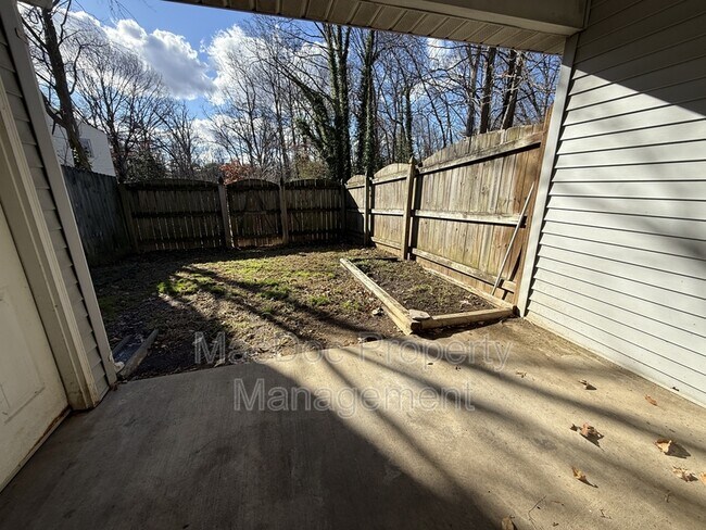 Building Photo - 169 Farrell Ln