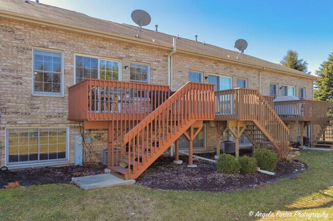 Building Photo - 5850 Fieldstone Trail