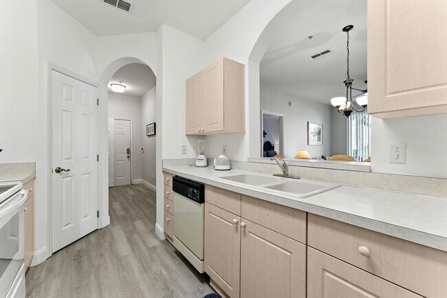 Building Photo - 8101 Coconut Pl