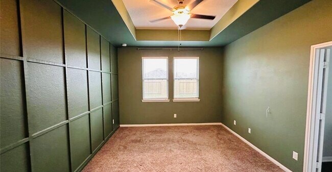 Building Photo - 14223 Grand Hls Dr