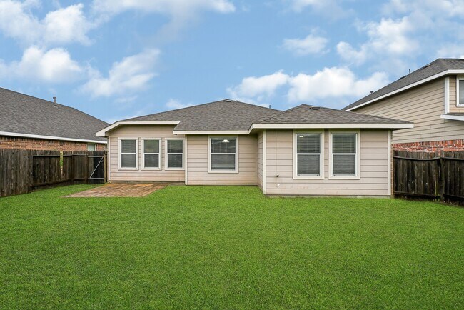 Building Photo - 15710 Bannowsky Lane
