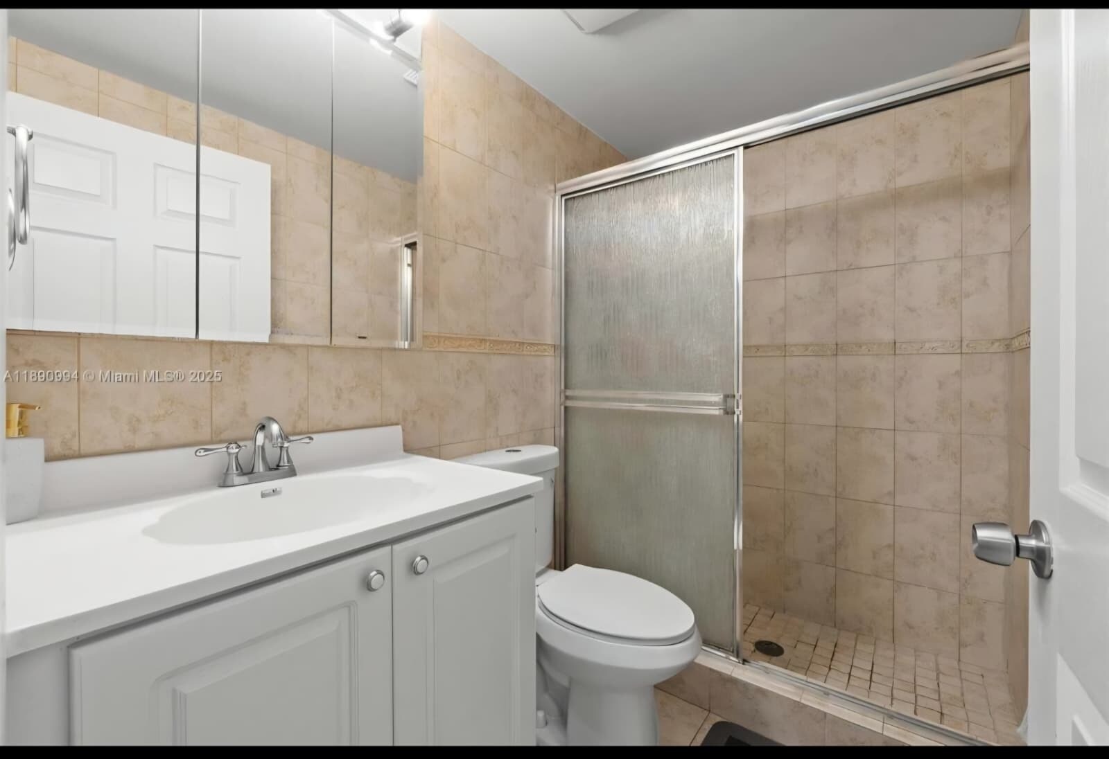 Building Photo - 1800 W 54th St