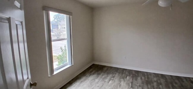 Building Photo - 15 Pecan Run Dr