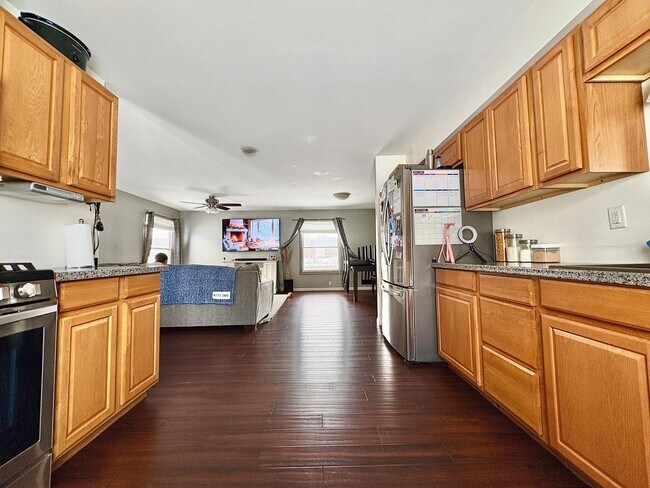 Building Photo - Twyckenham Hills Gem – 4BR with Lower Level Family Suite